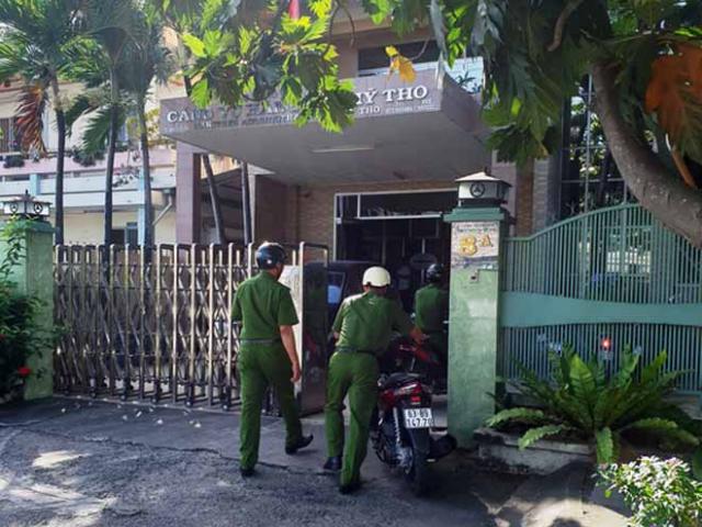 Tin tức trong ngày - Công an Tiền Giang đang khám xét Cảng vụ Hàng hải Mỹ Tho