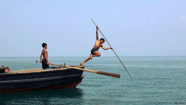 Bộ lạc “người cá” với khả năng nhìn dưới nước “siêu phàm” - 1