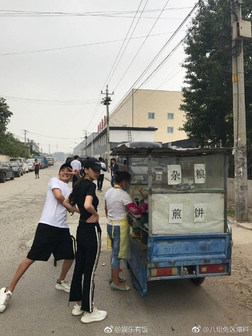 Lên hình đẹp hoàn hảo nhưng Angela Baby ngoài đời lại “phẳng” toàn tập - 3