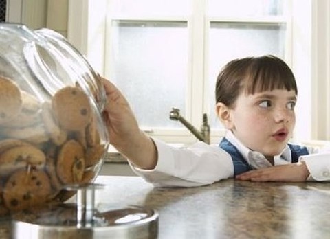 Làm những điều này, đảm bảo trẻ không bao giờ dám lặp lại thói quen "tắt mắt" - 1