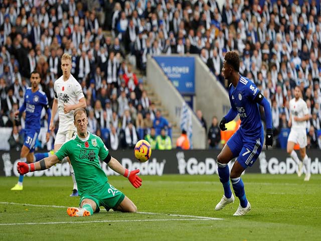 Vòng 12 Ngoại hạng Anh: Leicester nỗ lực bất thành, West Ham quả cảm