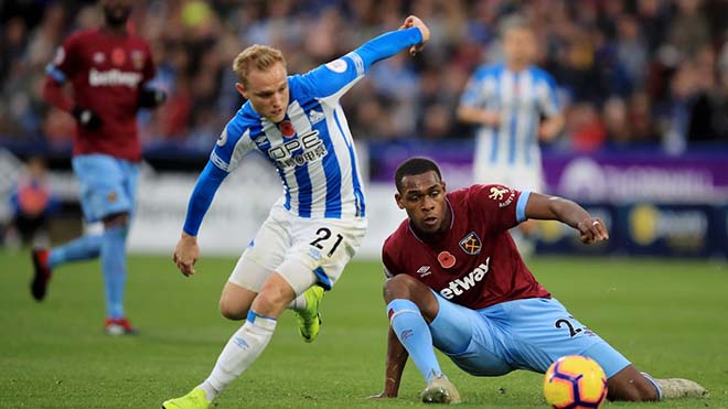 Huddersfield - West Ham: Người hùng cứu nguy sai lầm 6 phút - 1