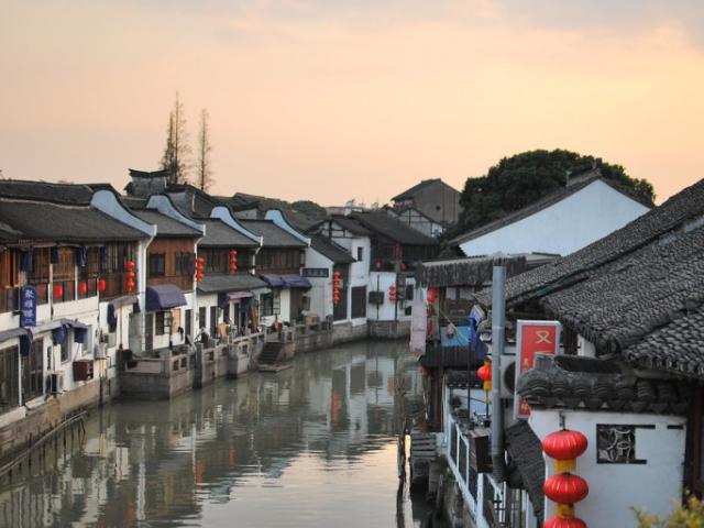 Từ bến Thượng Hải quay ngược về quá khứ tại những thị trấn lãng mạn này