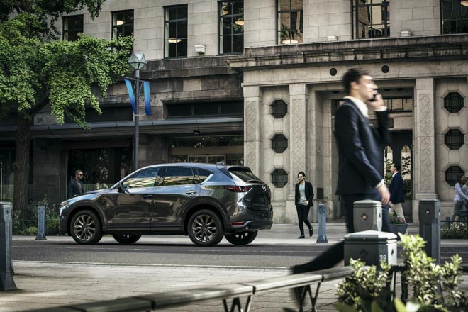 Mazda giới thiệu CX-5 2019 Signature: Nâng cấp nội thất, giá từ 848 triệu đồng - 3