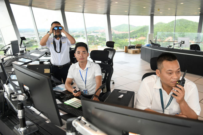 Cận cảnh sân bay tư nhân đầu tiên &#34;siêu hiện đại&#34; sắp khai thác - 11