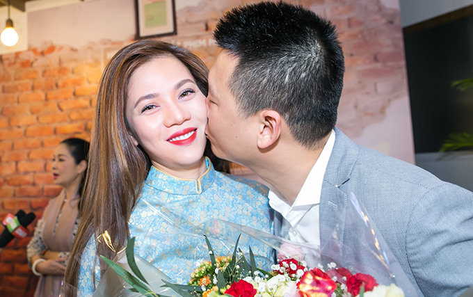 Cuộc sống với biệt thự, xe sang, chồng chiều hết nấc của ca sỹ Mỹ Dung - 2