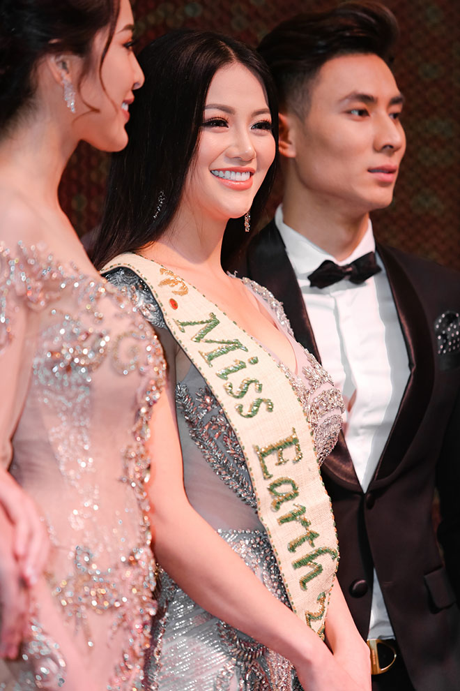 Vương miện 22 tỷ của Hoa hậu Trái đất đang ở đâu? - 4