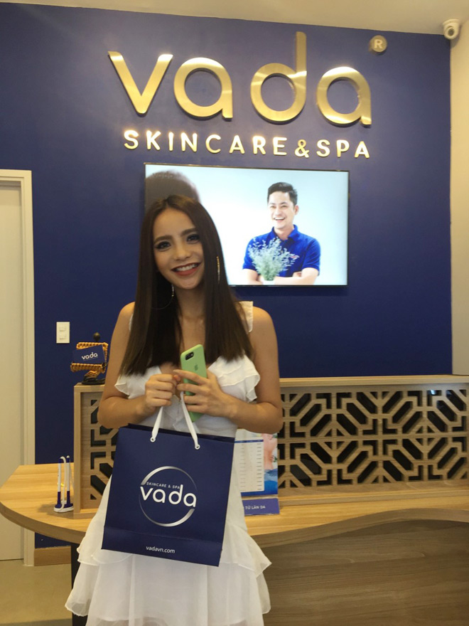 Beauty blogger, người mẫu hào hứng với mô hình cửa hàng mỹ phẩm tích hợp spa - 6