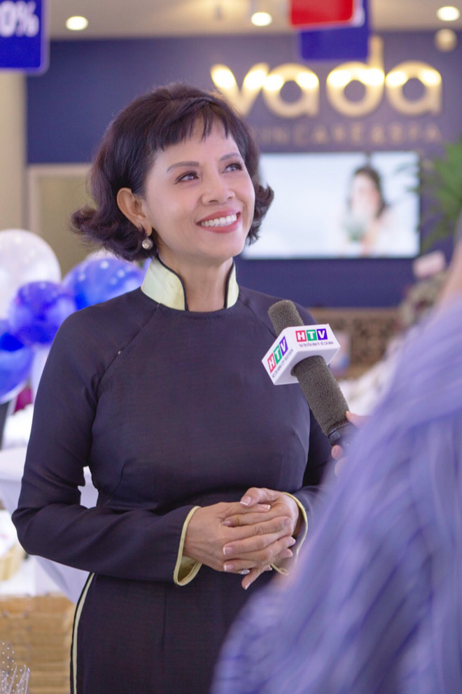 Beauty blogger, người mẫu hào hứng với mô hình cửa hàng mỹ phẩm tích hợp spa - 7