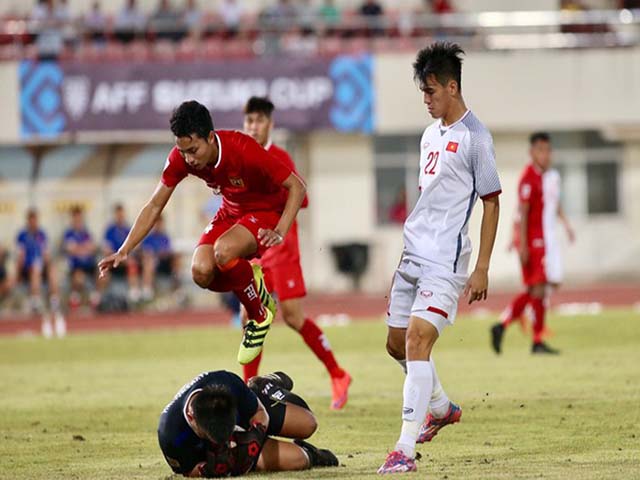 Bóng đá - Tin nóng AFF Cup 12/11: Tiến Linh chưa lành hẳn chấn thương