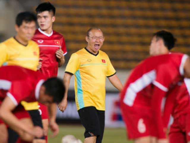 Đội tuyển Việt Nam đang đứng thứ mấy bảng A AFF Cup sau 2 loạt trận?