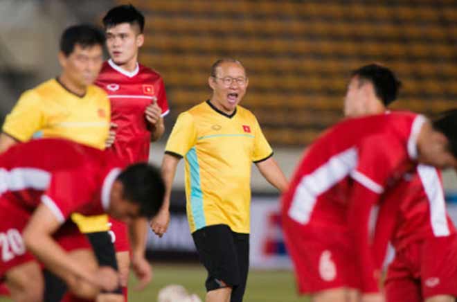 Việt Nam muốn đứng đầu bảng AFF Cup: Ghi bao nhiêu bàn vào lưới Malaysia? - 1