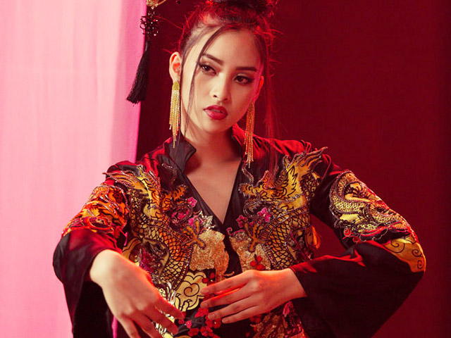 Tiểu Vy hát "Lạc Trôi" của Sơn Tùng MTP tại Miss World