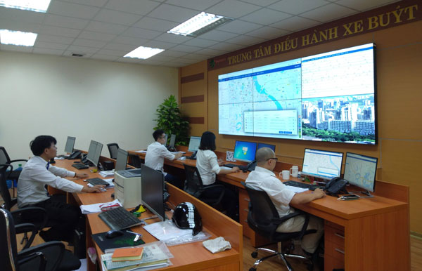 Đột nhập trung tâm chỉ huy hơn nghìn xe buýt Thủ đô - 1