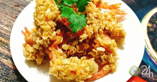 Tôm bọc cốm chiên thơm lừng, níu giữ chút hương thu