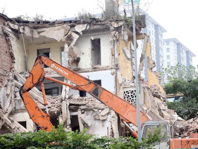 Hình ảnh phá dỡ chung cư khiến nhiều người ”lạnh gáy” trên đất vàng Thủ đô