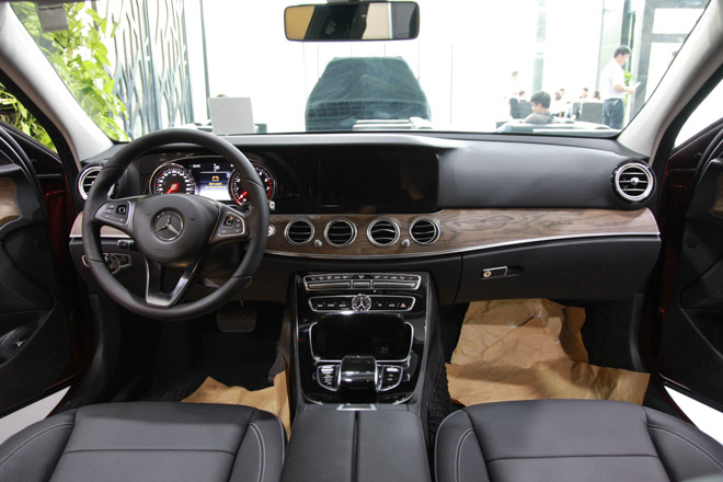 Giá xe Mercedes E-Class 2018 cập nhật mới nhất chỉ từ 2099 triệu đồng - 3