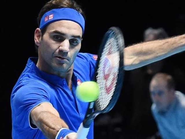 Federer - Thiem: Tự ”bắn vào chân”, 1 giờ chóng vánh
