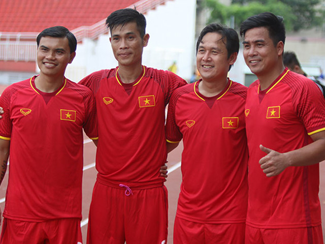 Bóng đá - Dàn sao ĐT Việt Nam vô địch AFF Cup hiến kế cho "đàn em" đấu Malaysia