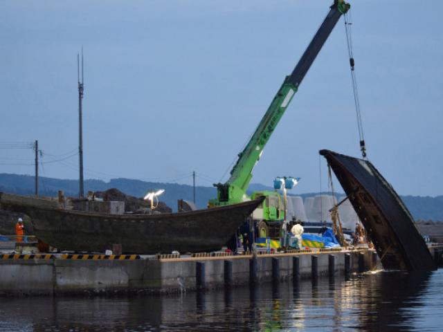 Du lịch - Bí ẩn hàng loạt "tàu ma" chứa thi thể dạt vào bờ biển
