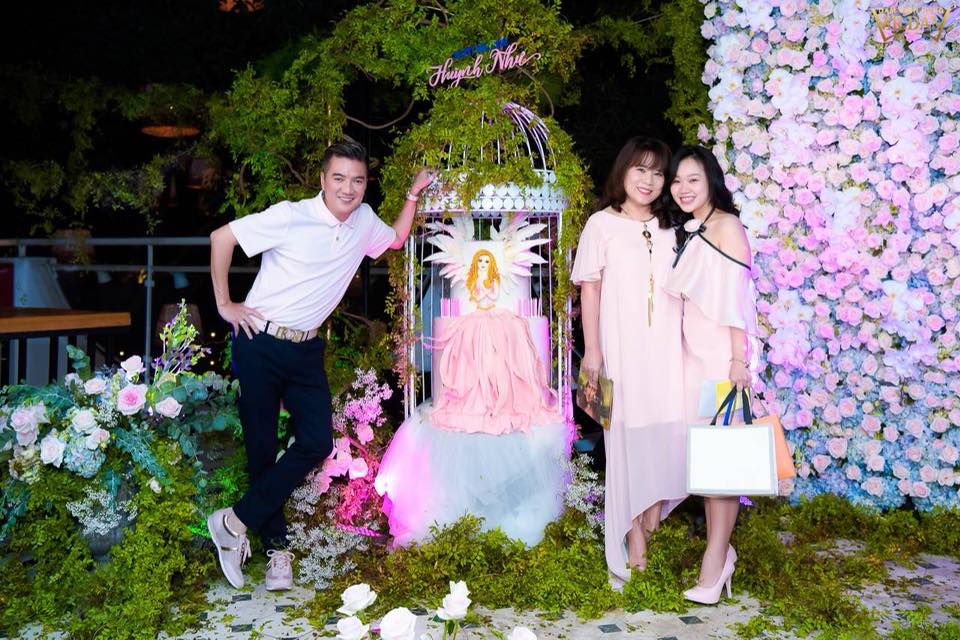Mr. Đàm làm sinh nhật hoành tráng cho con nuôi: Bất ngờ thân thế cô gái 18 tuổi - 11