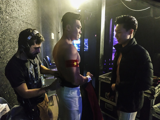 Ban tổ chức kỷ lục Guiness làm việc gắt gao với Quốc Cơ, Quốc Nghiệp - 9