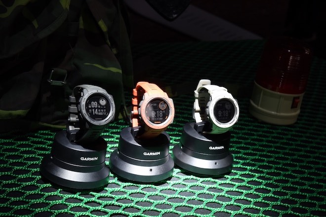 Garmin ra mắt đồng hồ tiêu chuẩn quân đội Mỹ, GPS giúp điều hướng thông minh - 1