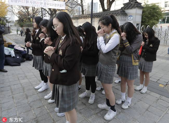 Chùm ảnh kỳ thi đại học cực kỳ căng thẳng ở Hàn Quốc - 7