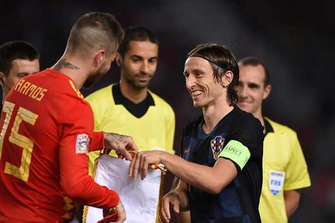 Croatia – Tây Ban Nha: Modric lâm đường cụt đấu Ramos - 1