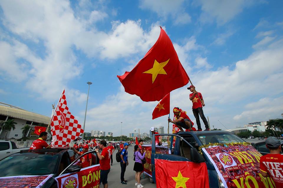 Việt Nam đánh bại Malaysia, CĐV vỡ òa sung sướng - 50