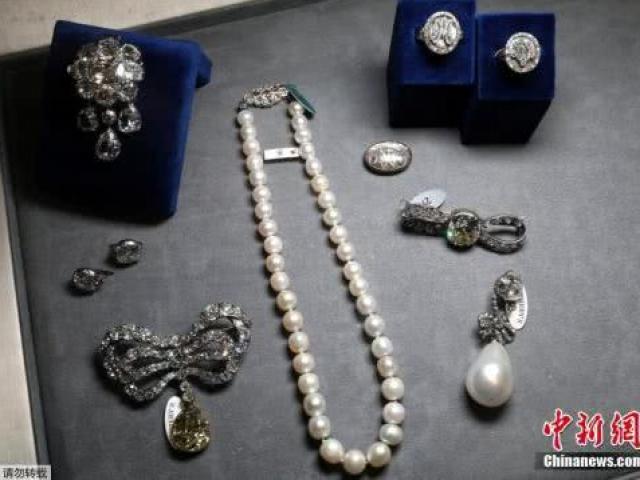Thị trường - Tiêu dùng - Chi gần nghìn tỷ đồng cho “bảo vật” của hoàng hậu “phóng đãng” nhất nước Pháp