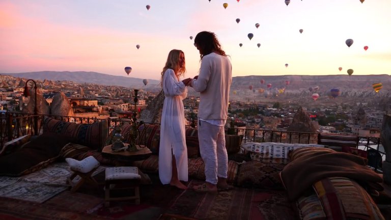 Anh chàng từng đến Việt Nam tìm bạn gái đã có màn cầu hôn đẹp như mơ - 5