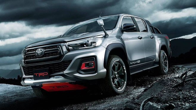 Toyota Hilux cực ngầu với gói phụ kiện TRD Black Rally - 1