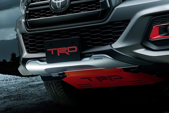 Toyota Hilux cực ngầu với gói phụ kiện TRD Black Rally - 2