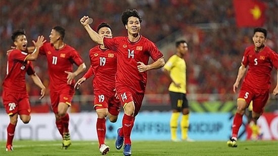 Giày đấu giúp Công Phượng - Anh Đức ghi bàn tại AFF Cup 2018 - 1
