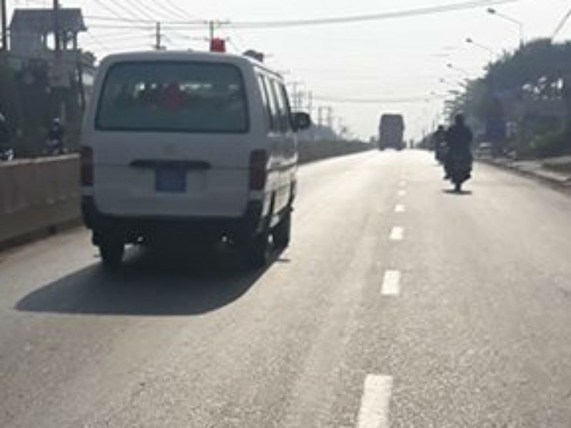 Bị nghi phạm đạp ngã khi truy đuổi, 1 dân quân tử nạn - 1