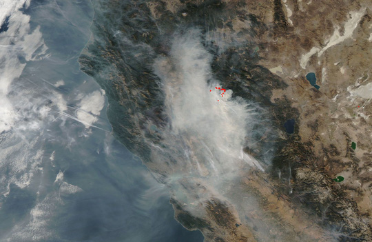 Cháy rừng California: Hơn 1.000 người mất tích, khói độc phát tán hàng trăm km - 6