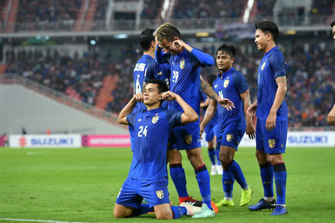 Thái Lan - Indonesia: Hai siêu phẩm khơi màn &#34;đại tiệc&#34; bàn thắng (AFF Cup) - 1