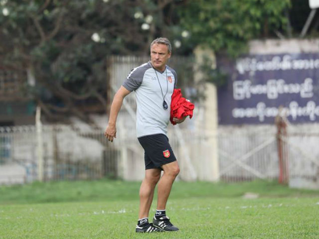 Bóng đá - Đấu ĐT Việt Nam 10 trận bất bại, HLV Myanmar có sợ?