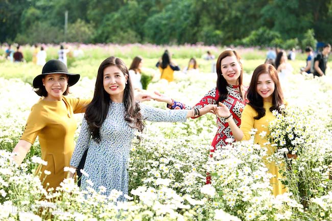 Phía sau những bức ảnh cúc họa mi đẹp là... cả dàn &#34;bắn tỉa&#34; có tâm - 7