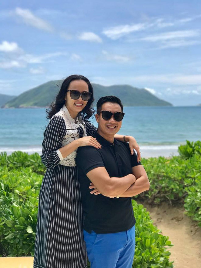 Bà xã xinh đẹp được MC Hoa Thanh Tùng "giấu kín" suốt 15 năm - 4