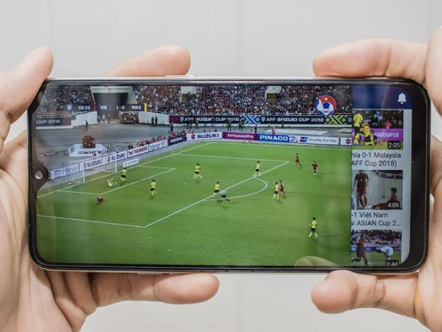 Thời trang Hi-tech - Xem bóng đá thả ga với dung lượng pin “ khủng” của OPPO A7 mới trình làng