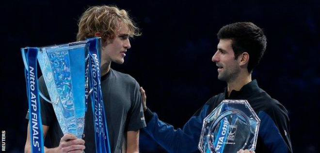 Hạ đẹp Federer - Djokovic, tân vương ATP Finals Zverev đón “mưa kỷ lục” - 1