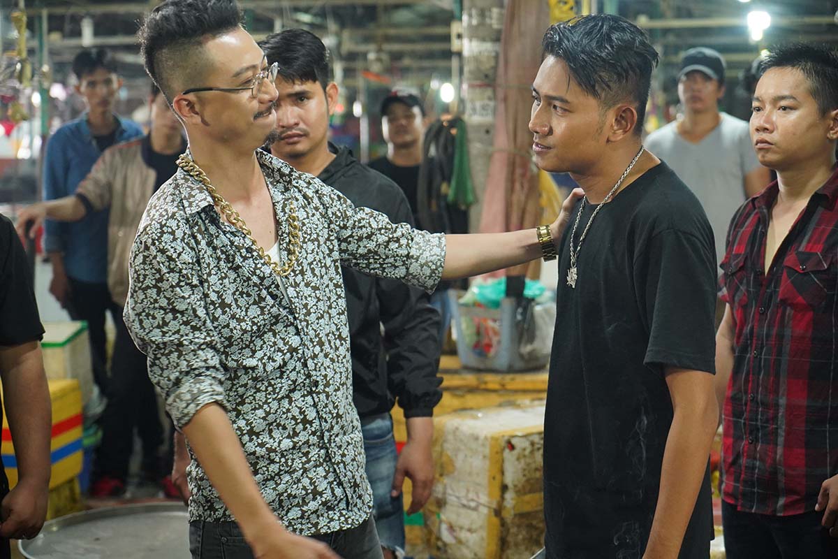 Phim về xã hội đen lập kỷ lục mới, bất chấp “cơn bão” AFF Cup - 3
