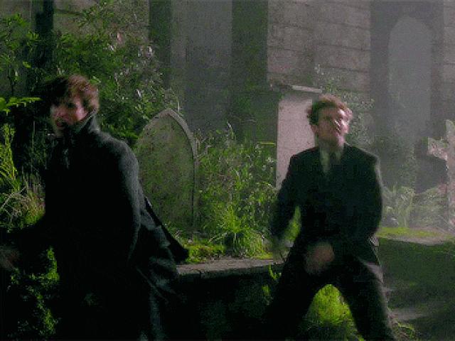 Phim - Bị chê thảm hại, ngoại truyện của Harry Potter vẫn đứng đầu phòng vé