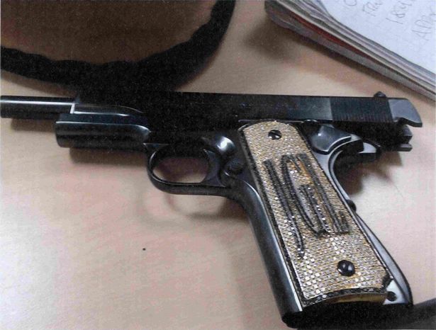 Sự tàn bạo của trùm ma túy El Chapo: Không bắt tay cũng giết - 3