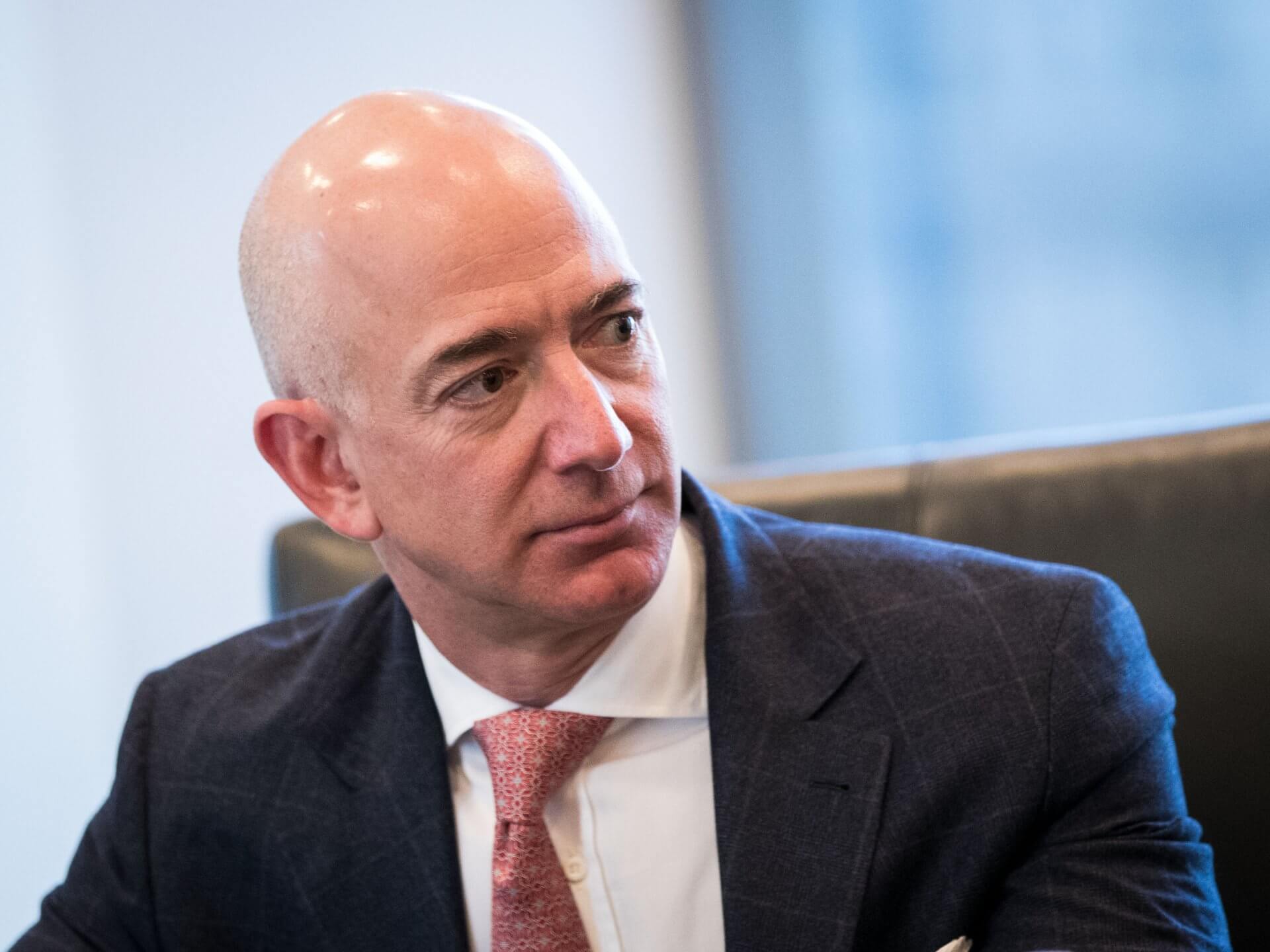 Jeff Bezos tiên đoán: &#34;Thực tế sẽ đến một ngày Amazon sụp đổ&#34; - 1