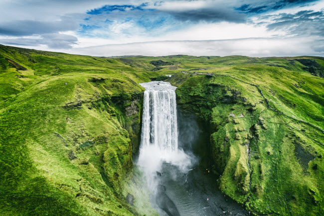 Iceland:&nbsp; Bộ phim “Bí mật của Walter Mitty” đã góp phần giúp du khách biết nhiều hơn về Iceland và tới đây để tận hưởng trải nghiệm thực tế.