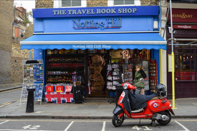 Chợ Portobello, London, Anh: Bộ phim “Notting Hill” được quay tại một trong những địa điểm đẹp nhất ở London. Hiệu sách xuất hiện trong bộ phim hiện vẫn là điểm du lịch hấp dẫn du khách.