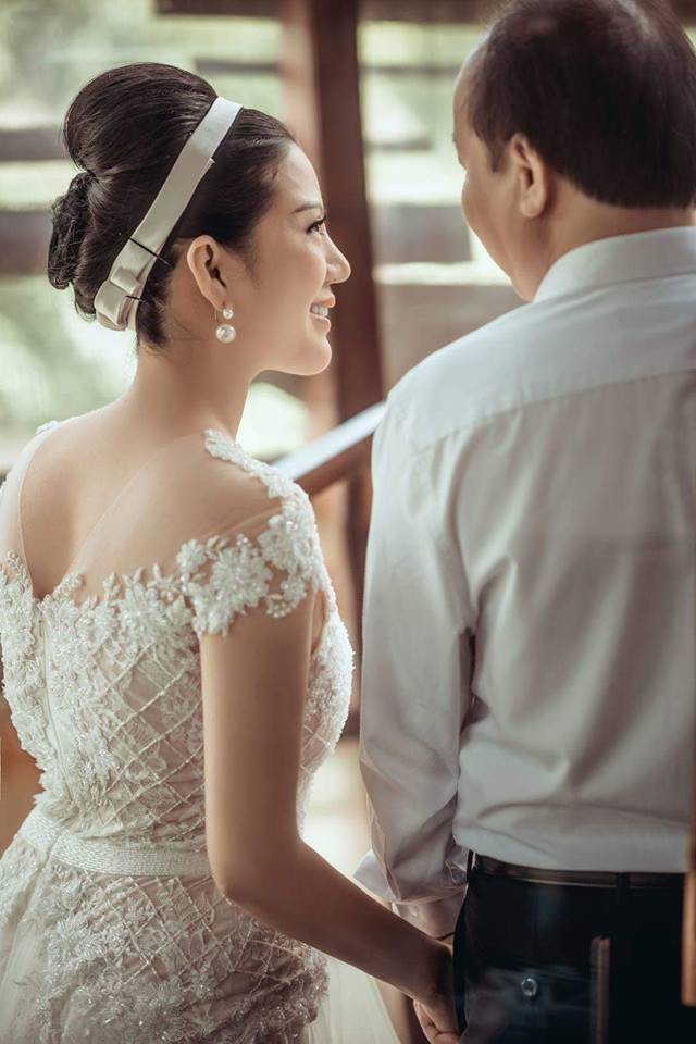 Nữ ca sỹ làm đám cưới với Thứ trưởng Bộ Tài chính ở Nghệ An giờ ra sao? - 6
